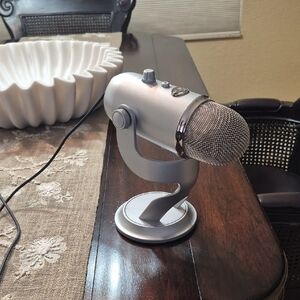 Judy Blue Silver Desktop USB Microphone with Mesh Grill